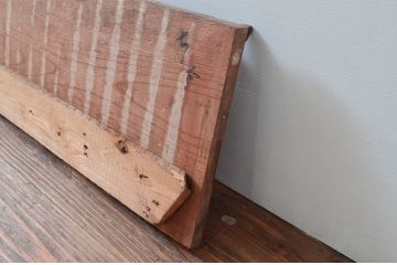 アンティーク建具　特大!　幅256cm　総欅(ケヤキ)材　躍動感ある牡丹(ボタン)の図柄が素敵な彫刻欄間(明り取り、明かり取り)(R-080599)