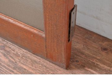 ビンテージ建具　どこか懐かしい雰囲気を感じるレトロな扉1枚(ガラス扉、木製ドア、建具)(R-080602)