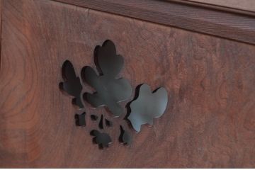 アンティーク建具　欅(ケヤキ)材　玉杢　一枚板　透かし彫りのデザインが情緒ある和の雰囲気作りにおすすめな欄間1枚(明かり取り、明り取り)(R-080610)