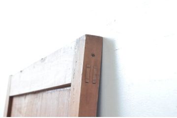 アンティーク建具　枠檜(ヒノキ)材　鏡板欅(ケヤキ)材一枚板　シンプルですっきりしたデザインのドア1枚(木製扉、木製ドア)(R-080617)