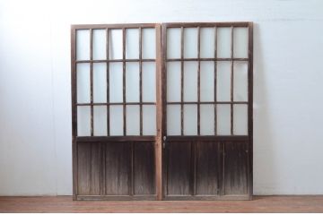 アンティーク建具　風情ある佇まいが魅力的なガラス戸2枚セット(引き戸、建具)(R-080624)