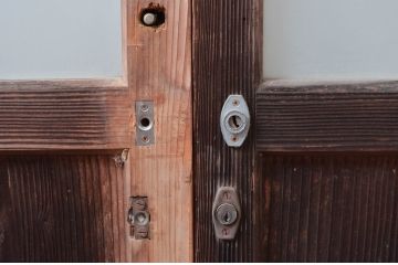 アンティーク建具　風情ある佇まいが魅力的なガラス戸2枚セット(引き戸、建具)(R-080624)