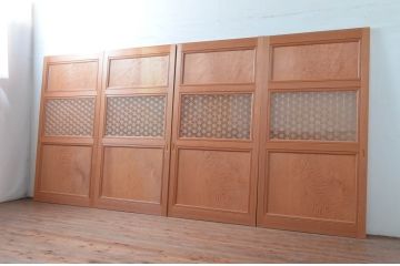 中古　和モダンな雰囲気づくりにおすすめの組子入りガラス帯戸(引き戸、板戸、建具)(R-080625)