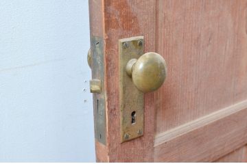 アンティーク建具　古い木味の素朴さが魅力のドア1枚(扉、木製扉、建具)(R-080633)