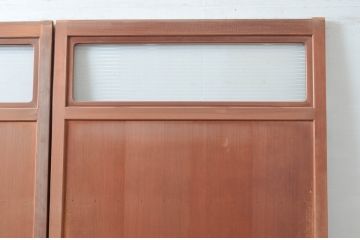 アンティーク建具　上手物!!　杉材柾目　モールガラス入り!古い数寄屋の狐格子が魅力的な板戸2枚セット(きつね格子、引き戸、ガラス戸、建具)(R-080635)