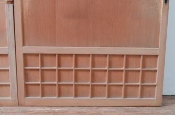 アンティーク建具　上手物!!　杉材柾目　モールガラス入り!古い数寄屋の狐格子が魅力的な板戸2枚セット(きつね格子、引き戸、ガラス戸、建具)(R-080635)