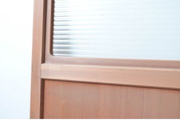 アンティーク建具　上手物!!　杉材柾目　モールガラス入り!古い数寄屋の狐格子が魅力的な板戸2枚セット(きつね格子、引き戸、ガラス戸、建具)(R-080635)