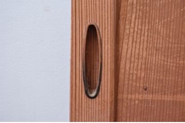 アンティーク建具　上手物!!　杉材柾目　モールガラス入り!古い数寄屋の狐格子が魅力的な板戸2枚セット(きつね格子、引き戸、ガラス戸、建具)(R-080635)
