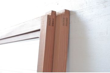 アンティーク建具　上手物!!　杉材柾目　モールガラス入り!古い数寄屋の狐格子が魅力的な板戸2枚セット(きつね格子、引き戸、ガラス戸、建具)(R-080635)