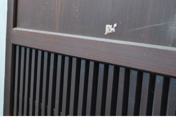 アンティーク建具　深みのある色合いが魅力的な格子帯戸2枚セット(引き戸、格子戸)(R-080638)