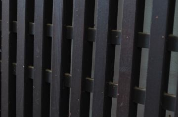 アンティーク建具　深みのある色合いが魅力的な格子帯戸2枚セット(引き戸、格子戸)(R-080638)