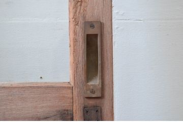 アンティーク建具　素朴で味わいのある古い木味が魅力のガラス戸1枚(引き戸、建具)(R-080642)