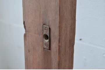 アンティーク建具　素朴で味わいのある古い木味が魅力のガラス戸1枚(引き戸、建具)(R-080642)