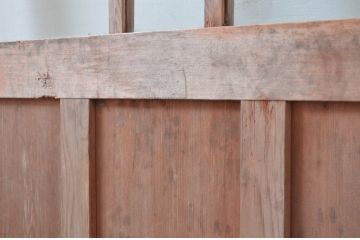 アンティーク建具　素朴で味わいのある古い木味が魅力のガラス戸1枚(引き戸、建具)(R-080642)