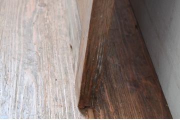 アンティーク建具　素朴で味わいのある古い木味が魅力のガラス戸1枚(引き戸、建具)(R-080642)