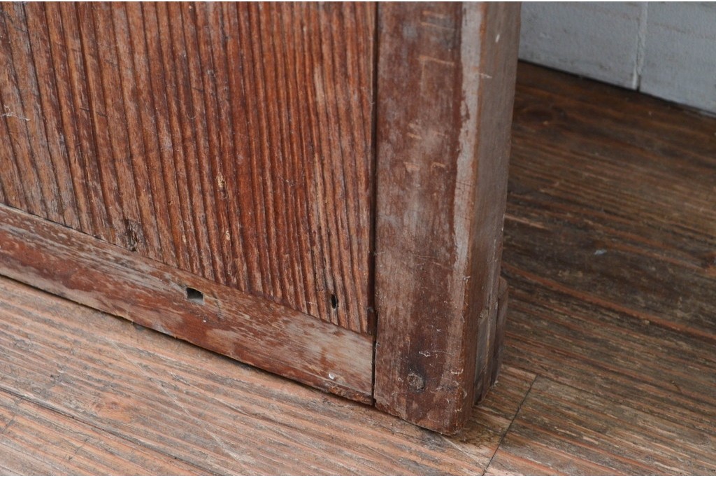 和製アンティーク　明治から大正期　細やかな縦格子の趣ある蔵戸1枚　(R-080645)