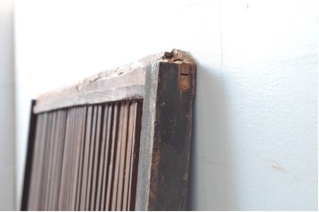 和製アンティーク　明治から大正期　細やかな縦格子の趣ある蔵戸1枚　(R-080645)