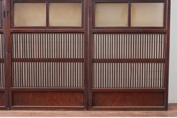 アンティーク建具　上手物!!　和の風情が感じられる裏障子付きの幅狭格子戸4枚セット(障子戸、引き戸)(R-080646)