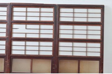 アンティーク建具　上手物!!　和の風情が感じられる裏障子付きの幅狭格子戸4枚セット(障子戸、引き戸)(R-080646)