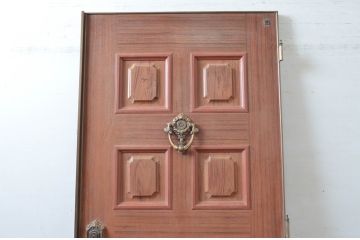 ビンテージ建具　ペイント仕上げ限定　金属製　どこか懐かしい雰囲気を感じるレトロなドア1枚(扉、木製ドア、ヴィンテージ)(R-080653)