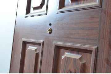 ビンテージ建具　ペイント仕上げ限定　金属製　どこか懐かしい雰囲気を感じるレトロなドア1枚(扉、木製ドア、ヴィンテージ)(R-080653)
