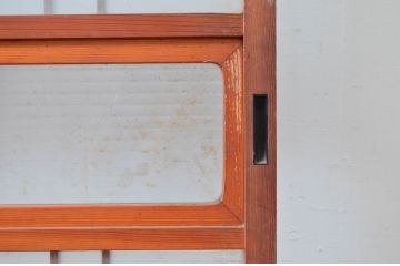 ビンテージ建具　昭和レトロな雰囲気感じるガラス戸1枚(引き戸、ヴィンテージ)(R-080656)