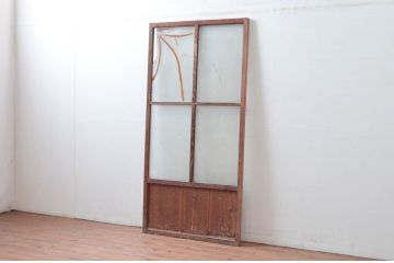 アンティーク建具　使い込まれた風合いが味わい深いガラス戸1枚(引き戸)(R-080658)