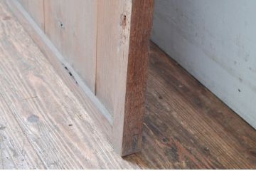 アンティーク建具　使い込まれた風合いが味わい深いガラス戸1枚(引き戸)(R-080658)