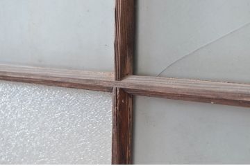 アンティーク建具　経年を感じさせる木味が魅力的なガラス戸1枚(引き戸、建具)(R-080659)