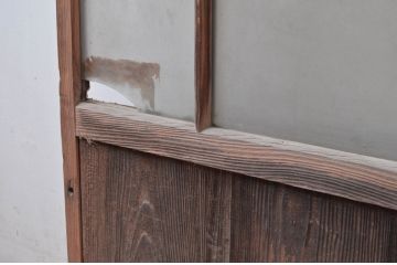 アンティーク建具　経年を感じさせる木味が魅力的なガラス戸1枚(引き戸、建具)(R-080659)