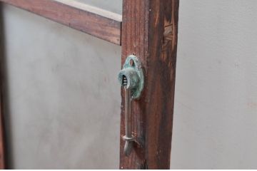 アンティーク建具　経年を感じさせる木味が魅力的なガラス戸1枚(引き戸、建具)(R-080659)