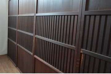アンティーク建具　上質な和の空間を演出する無双戸4枚セット(無双帯戸、引き戸、格子戸、板戸、帯戸)(R-080660)
