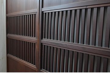 アンティーク建具　上質な和の空間を演出する無双戸4枚セット(無双帯戸、引き戸、格子戸、板戸、帯戸)(R-080660)