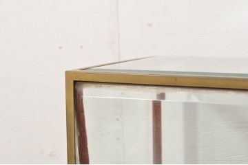 フランスアンティーク　真鍮(しんちゅう)フレームのシンプルな卓上ガラスケース(ショーケース、ディスプレイケース、コレクションケース、キャビネット、飾り棚、陳列棚、店舗什器)(R-080662)