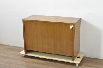 中古　カリモク家具(karimoku)　domani(ドマーニ)　Morganton(モーガントン)　希少なライトコニャック色　直線的でシンプルなデザインが取り入れやすいデスク(平机、在宅ワーク、在宅用ワークデスク、サイドボード)(定価約18万円)(R-080666)