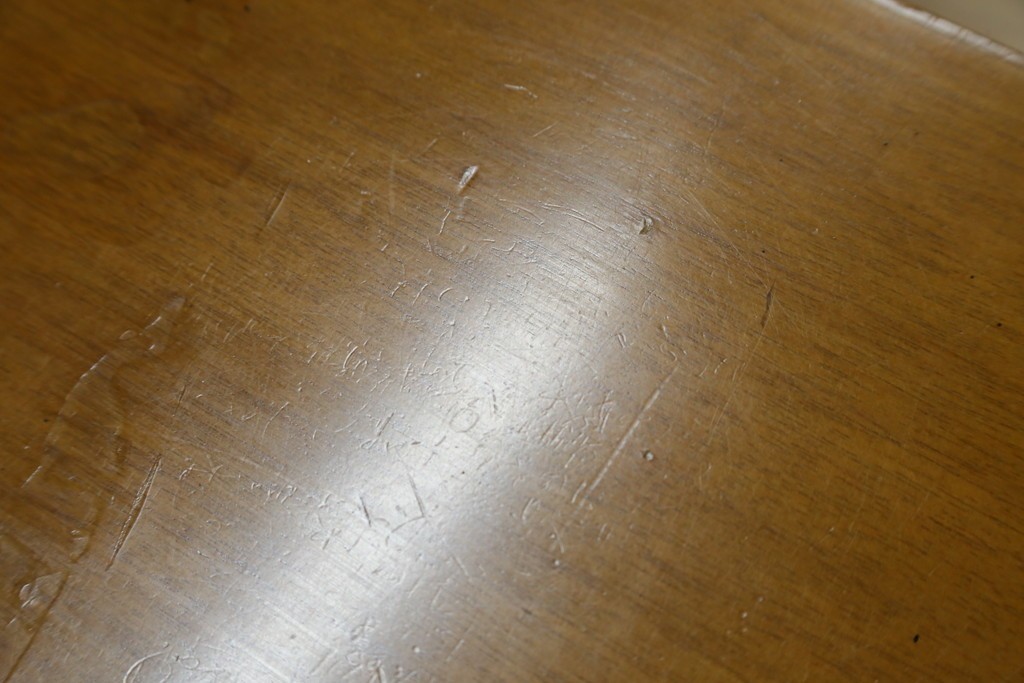 中古　カリモク家具(karimoku)　domani(ドマーニ)　Morganton(モーガントン)　希少なライトコニャック色　直線的でシンプルなデザインが取り入れやすいデスク　定価約18万円　(R-080666)