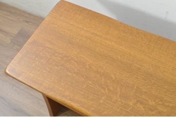 中古　希少な廃番品　飛騨清見工房(HIDA　kiyomi koubou)(大日家具工業)　楢(ナラ)材　無垢　ナラ無垢材がふんだんに使用されたくさびベンチ(長椅子、ダイニングチェア、板座チェア)(定価約8万円)(R-080670)