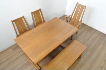 中古　希少な廃番品　飛騨清見工房(HIDA　kiyomi koubou)(大日家具工業)　楢(ナラ)材　無垢　ナラ無垢材がふんだんに使用されたくさびベンチ(長椅子、ダイニングチェア、板座チェア)(定価約8万円)(R-080670)