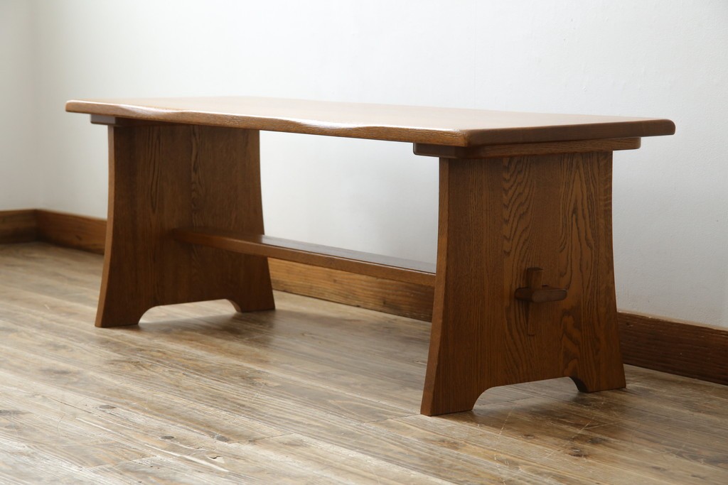 中古　希少な廃番品　飛騨清見工房(HIDA　kiyomi koubou)(大日家具工業)　楢(ナラ)材　無垢　ナラ無垢材がふんだんに使用されたくさびベンチ　定価約8万円相当　(R-080670)