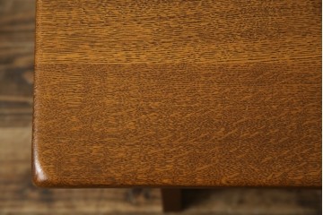 中古　希少な廃番品　飛騨清見工房(HIDA　kiyomi koubou)(大日家具工業)　楢(ナラ)材　無垢　ナラ無垢材がふんだんに使用されたくさびベンチ　定価約8万円相当　(R-080670)