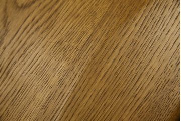 中古　美品　希少な廃番品　飛騨清見工房(HIDA kiyomi koubou)(大日家具工業)　楢(ナラ)材　無垢　ナラ無垢材がふんだんに使用された回転式アームチェア(板座チェア、回転イス、ダイニングチェア、アームチェア、椅子)(定価約10万円)(R-080671)