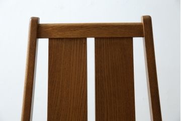 中古　美品　希少な廃番品　飛騨清見工房(HIDA kiyomi koubou)(大日家具工業)　楢(ナラ)材　無垢　ナラ無垢材がふんだんに使用された回転式アームチェア(板座チェア、回転イス、ダイニングチェア、アームチェア、椅子)(定価約10万円)(R-080671)