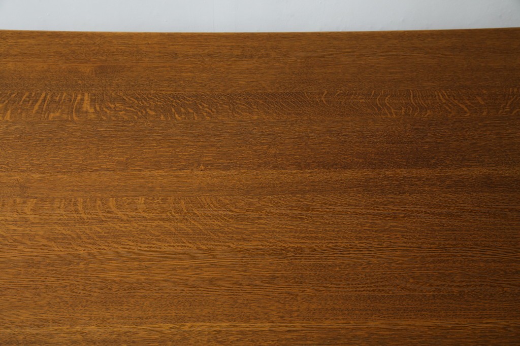 中古　希少な廃番品　飛騨清見工房(HIDA kiyomi koubou)(大日家具工業)　楢(ナラ)材　無垢　ナラ無垢材がふんだんに使用されたダイニングテーブル　定価約24万円　(R-080673)