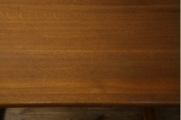 中古　希少な廃番品　飛騨清見工房(HIDA kiyomi koubou)(大日家具工業)　楢(ナラ)材　無垢　ナラ無垢材がふんだんに使用されたダイニングテーブル　定価約24万円　(R-080673)