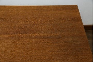 中古　希少な廃番品　飛騨清見工房(HIDA kiyomi koubou)(大日家具工業)　楢(ナラ)材　無垢　ナラ無垢材がふんだんに使用されたダイニングテーブル　定価約24万円　(R-080673)