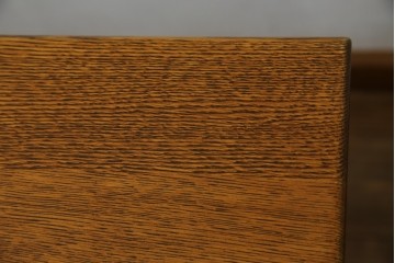 中古　希少な廃番品　飛騨清見工房(HIDA kiyomi koubou)(大日家具工業)　楢(ナラ)材　無垢　ナラ無垢材がふんだんに使用されたダイニングテーブル　定価約24万円　(R-080673)