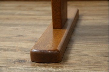 中古　希少な廃番品　飛騨清見工房(HIDA kiyomi koubou)(大日家具工業)　楢(ナラ)材　無垢　ナラ無垢材がふんだんに使用されたダイニングテーブル　定価約24万円　(R-080673)