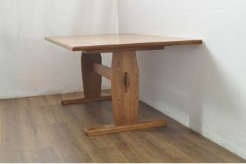 中古　希少な廃番品　飛騨清見工房(HIDA kiyomi koubou)(大日家具工業)　楢(ナラ)材　無垢　ナラ無垢材がふんだんに使用されたダイニングテーブル(作業台、4人掛け、6人掛け)(定価約24万円)(R-080673)