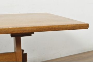 中古　希少な廃番品　飛騨清見工房(HIDA kiyomi koubou)(大日家具工業)　楢(ナラ)材　無垢　ナラ無垢材がふんだんに使用されたダイニングテーブル(作業台、4人掛け、6人掛け)(定価約24万円)(R-080673)