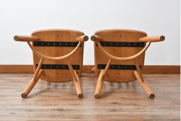 中古　柏木工(カシワ木工、KASHIWA)　楢(ナラ)材　木の温かみある風合いが魅力的なダイニングチェア2脚セット　(R-080674)